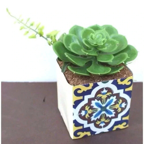 New Spanish style Decorative Artificial Succulent Table Top Plant - Picture 1 of 5